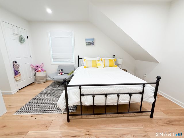 9 Hanover Street, Milford, CT 06460