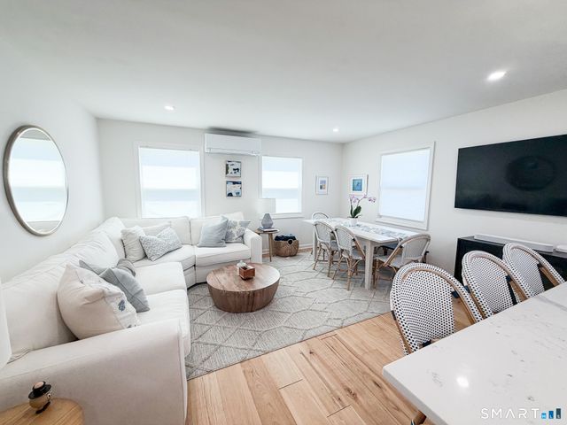 9 Hanover Street, Milford, CT 06460