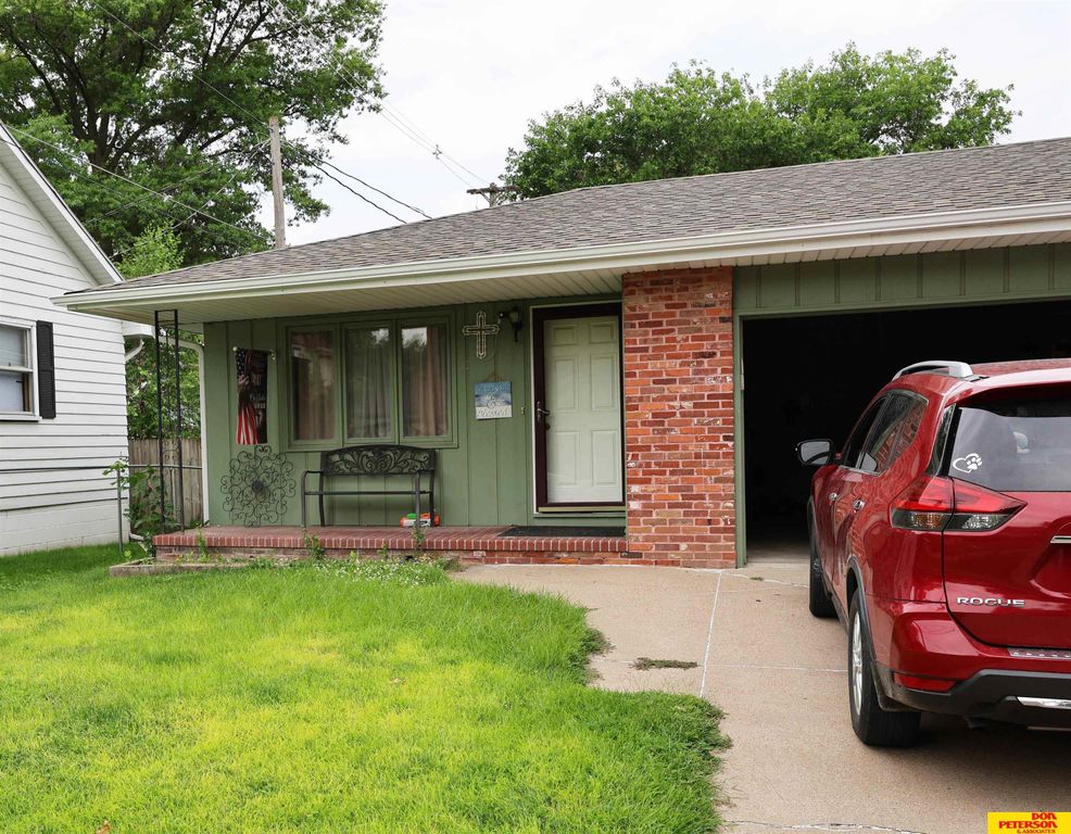 321-333 N Irving Street, Fremont, NE 68025