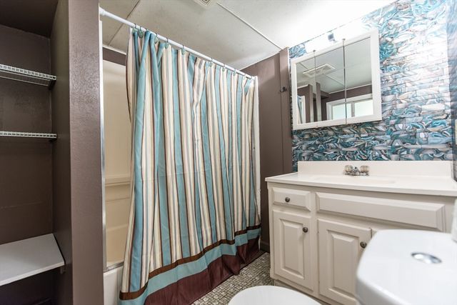 68 Northeast St, Woonsocket, RI 02895