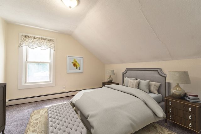 68 Northeast St, Woonsocket, RI 02895