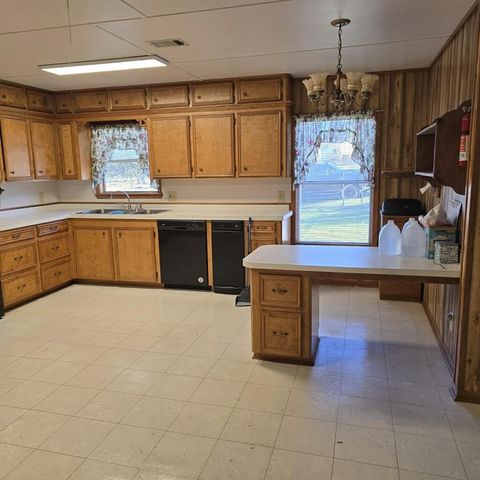 210 Magnolia Cove, Onalaska, TX 77360