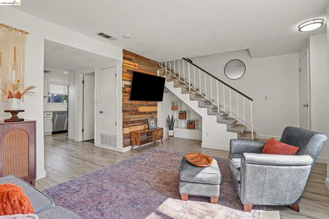 1913 Monterey Dr, Livermore, CA 94551