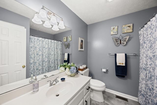 1067 Ashley Way, Lawrenceburg, KY 40342