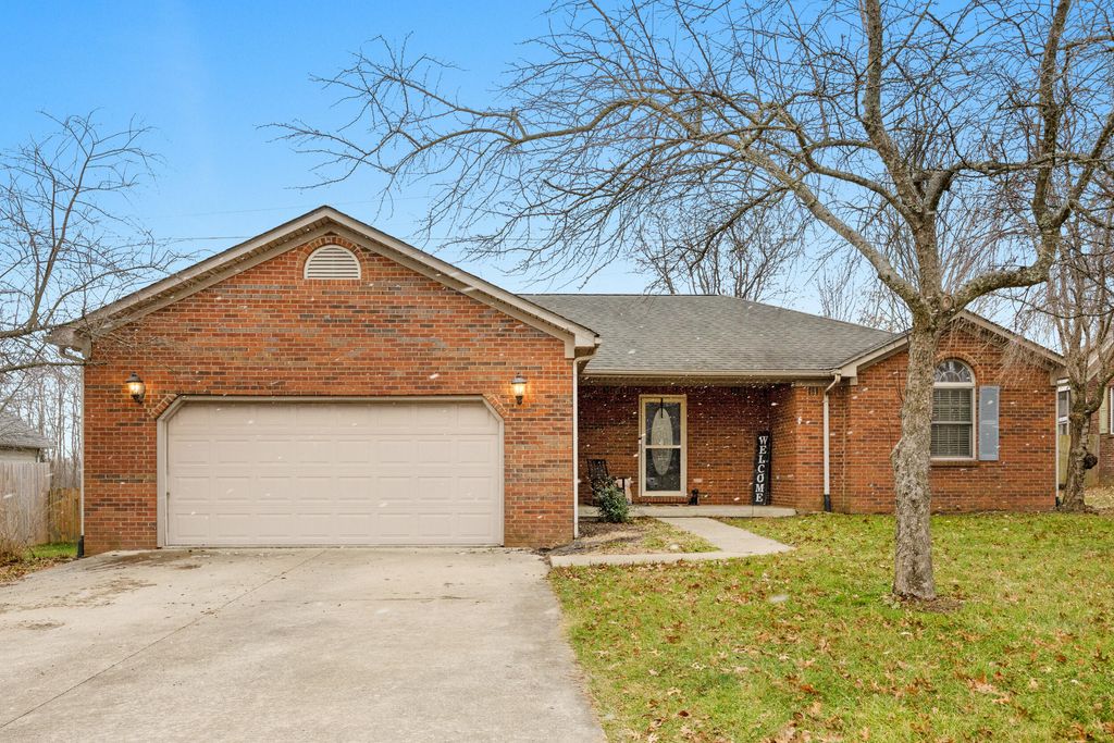 1067 Ashley Way, Lawrenceburg, KY 40342