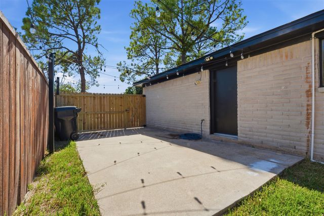 9622 Clanton Street, Houston, TX 77080