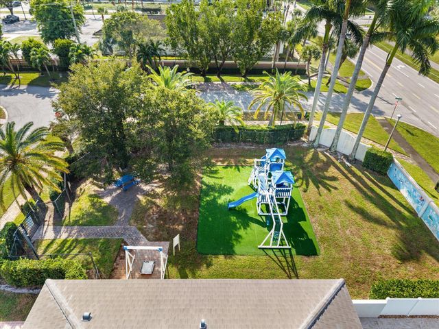 8085 Saw Palmetto Lane, Boynton Beach, FL 33436
