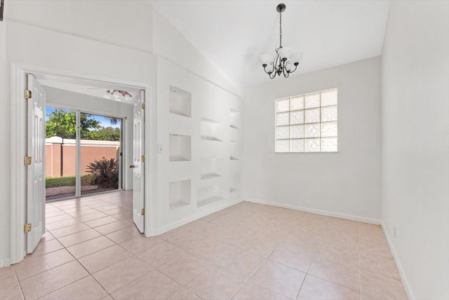 8085 Saw Palmetto Lane, Boynton Beach, FL 33436