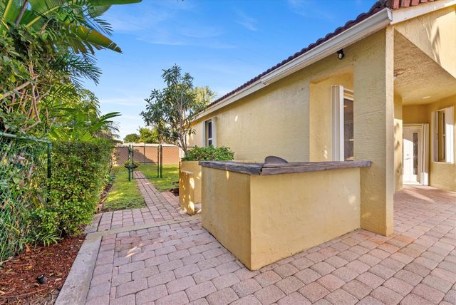 8085 Saw Palmetto Lane, Boynton Beach, FL 33436