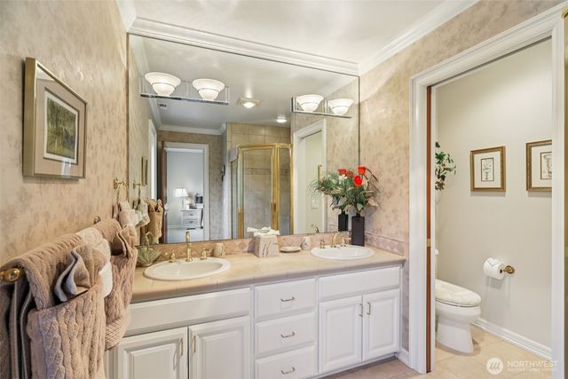 406 Windsor Dr SE, Sammamish, WA 98074