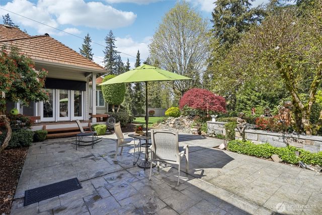 406 Windsor Dr SE, Sammamish, WA 98074