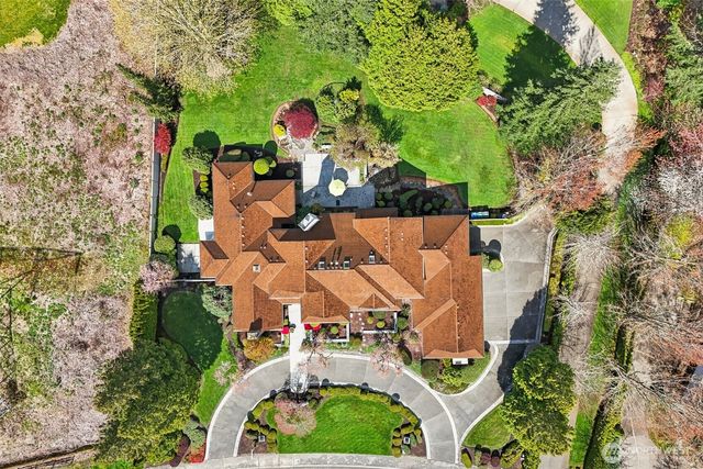 406 Windsor Dr SE, Sammamish, WA 98074