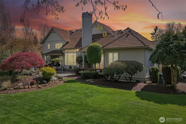 406 Windsor Dr SE, Sammamish, WA 98074