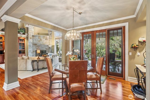 406 Windsor Dr SE, Sammamish, WA 98074