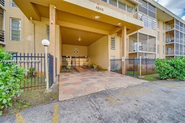 4848 NW 24th Court 230, Lauderdale Lakes, FL 33313
