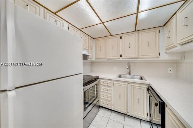 4848 NW 24th Court 230, Lauderdale Lakes, FL 33313
