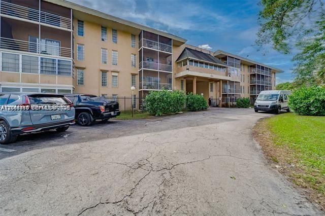 4848 NW 24th Court 230, Lauderdale Lakes, FL 33313