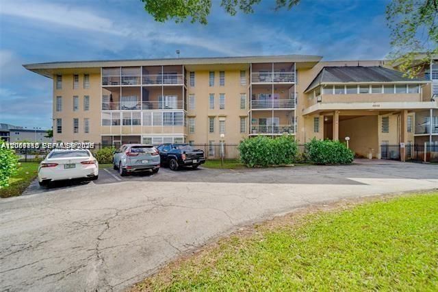 4848 NW 24th Court 230, Lauderdale Lakes, FL 33313