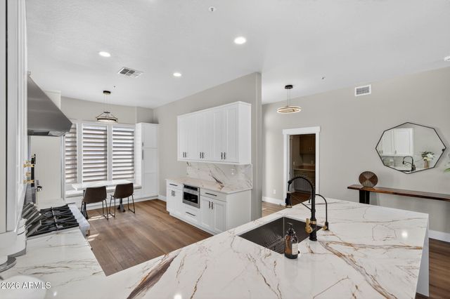 7700 E PRINCESS Drive 6, Scottsdale, AZ 85255