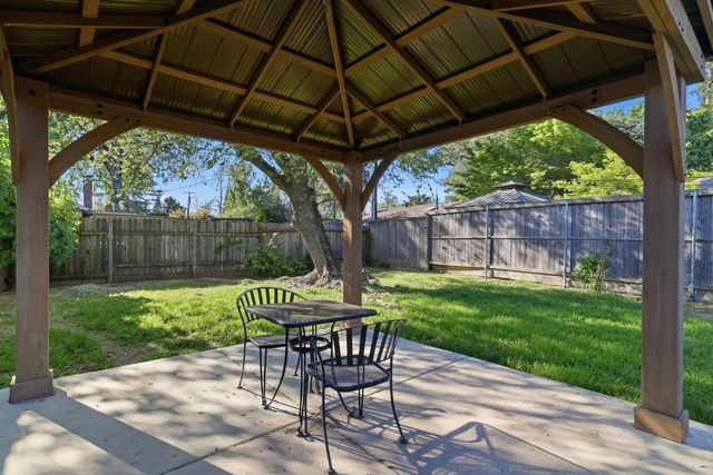 8859 Mohawk Way, Fair Oaks, CA 95628