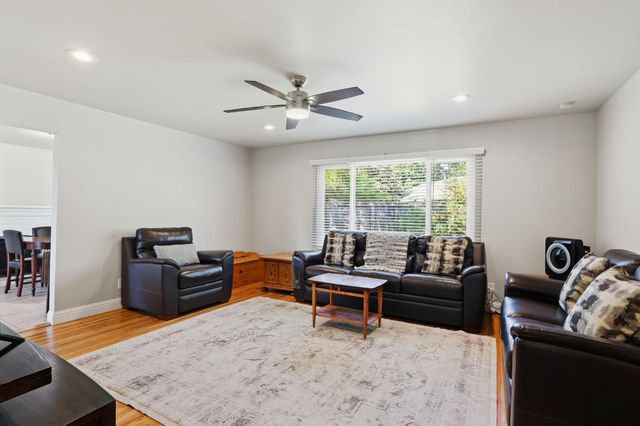 8859 Mohawk Way, Fair Oaks, CA 95628