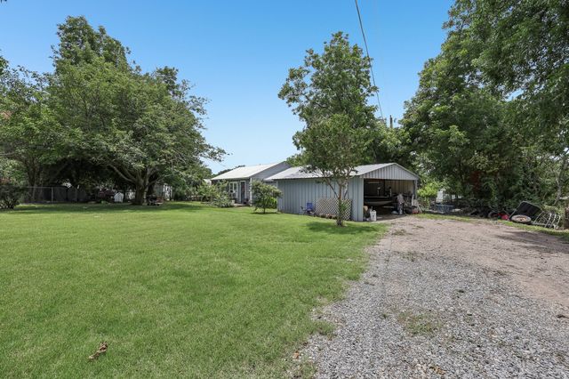 9490 County Road 443, Princeton, TX 75407