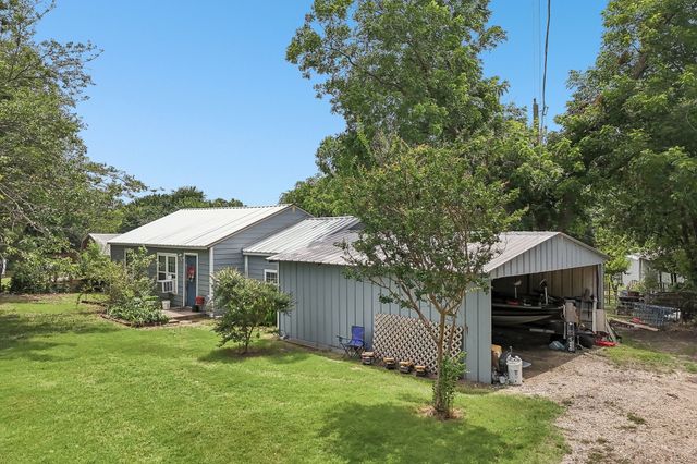 9490 County Road 443, Princeton, TX 75407