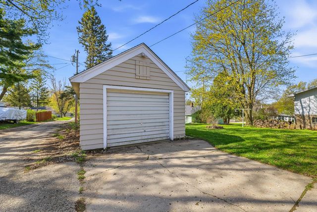 186 South Wind TRAIL, Horicon, WI 53032