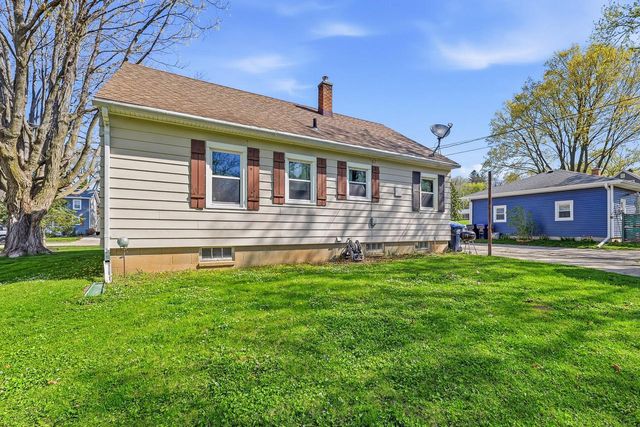 186 South Wind TRAIL, Horicon, WI 53032