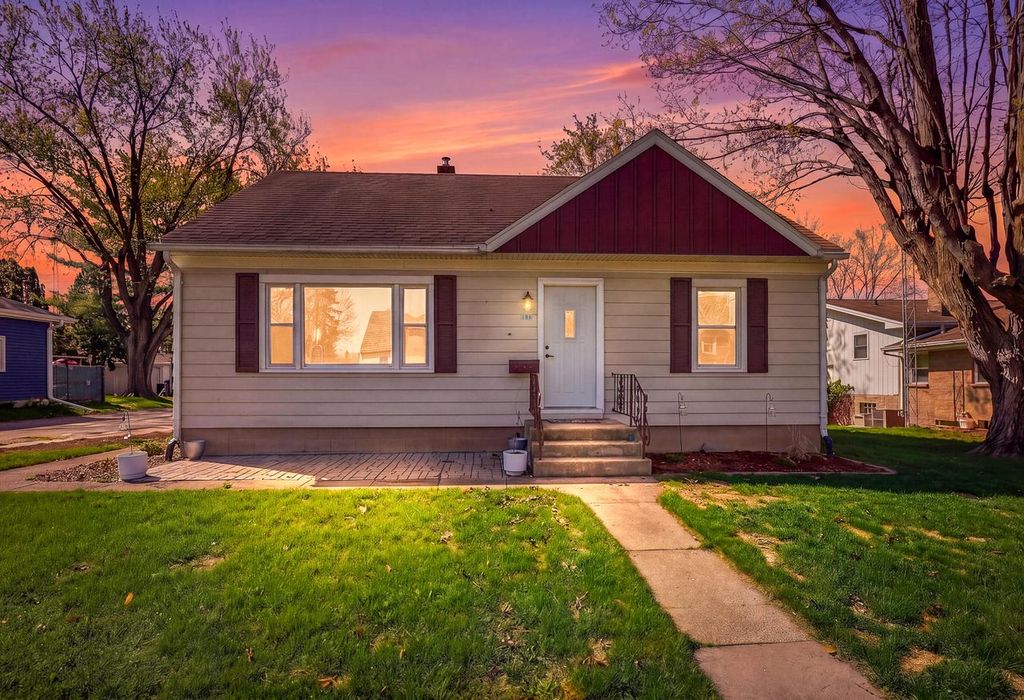 186 South Wind TRAIL, Horicon, WI 53032