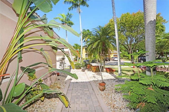 1182 PEREGRINE Way, Weston, FL 33327