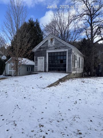2984 VT Route 153, Pawlet, VT 05761