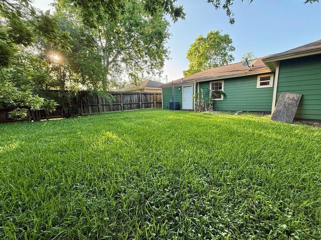 3030 Friar Point Road, Houston, TX 77051