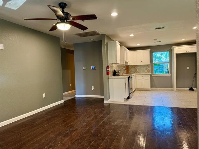 3030 Friar Point Road, Houston, TX 77051