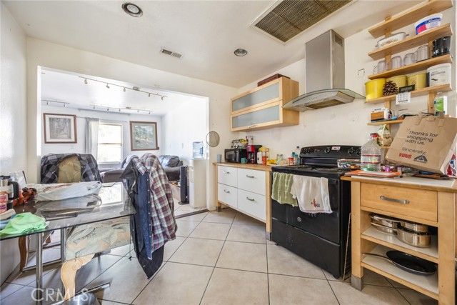 150 S Monte Vista, San Dimas, CA 91773