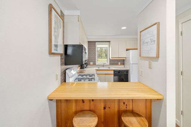 261 Village Green Dr Unit 10C, Stowe, VT 05672