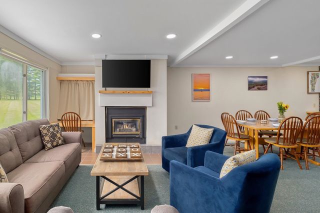 261 Village Green Dr Unit 10C, Stowe, VT 05672