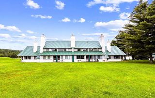 261 Village Green Dr Unit 10C, Stowe, VT 05672