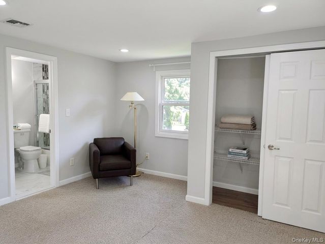 11 Manor Lane, Stony Brook, NY 11790
