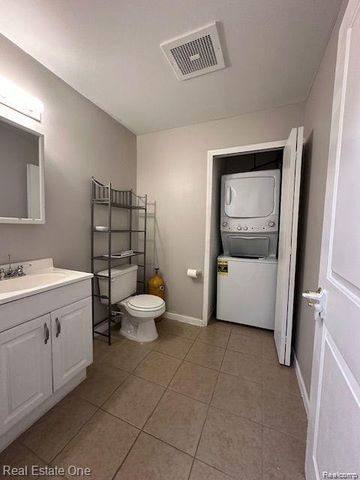 13641 Osborn Avenue, Dearborn, MI 48126