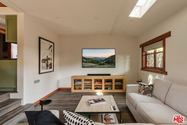 706 Navy Street, Santa Monica, CA 90405