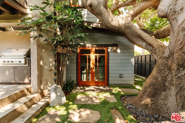 706 Navy Street, Santa Monica, CA 90405