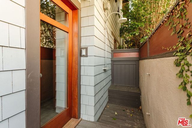 706 Navy Street, Santa Monica, CA 90405