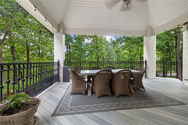 7205 Dunroven Lane, Rogers, AR 72758