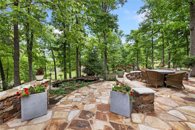 7205 Dunroven Lane, Rogers, AR 72758