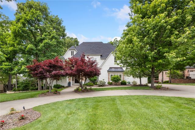 7205 Dunroven Lane, Rogers, AR 72758