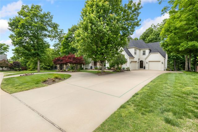 7205 Dunroven Lane, Rogers, AR 72758