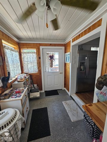 614 E Oliver Street, Owosso, MI 48867