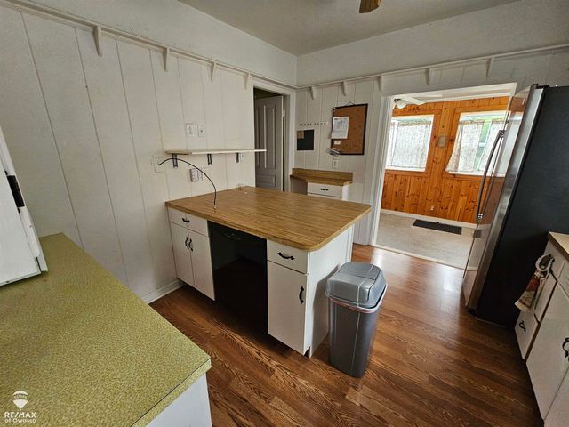 614 E Oliver Street, Owosso, MI 48867