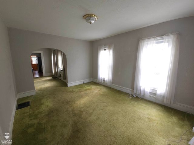 614 E Oliver Street, Owosso, MI 48867